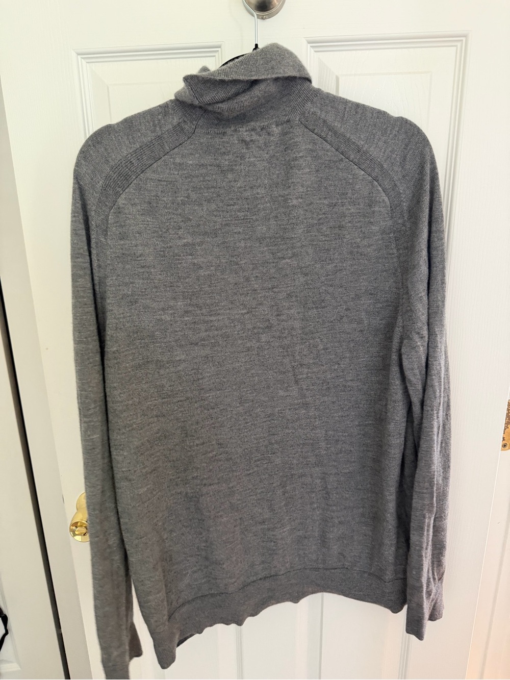 Express Gray 100% Merino Wool Turtleneck Sweater Size Extra Large